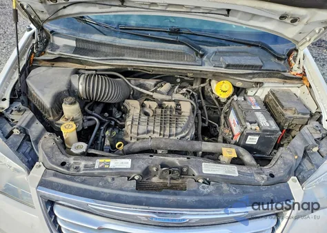 2015 Chrysler Town & Country Touring from USA, damaged, VIN 2C4RC1BG1FR637430